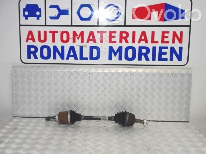 Opel Corsa E Priekinis pusašis 