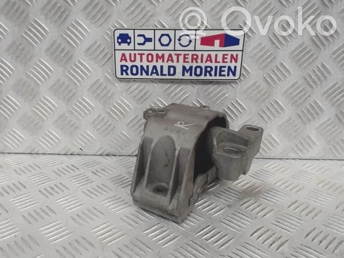 Engine mount bracket   1J0199262BF,1J0199262BF