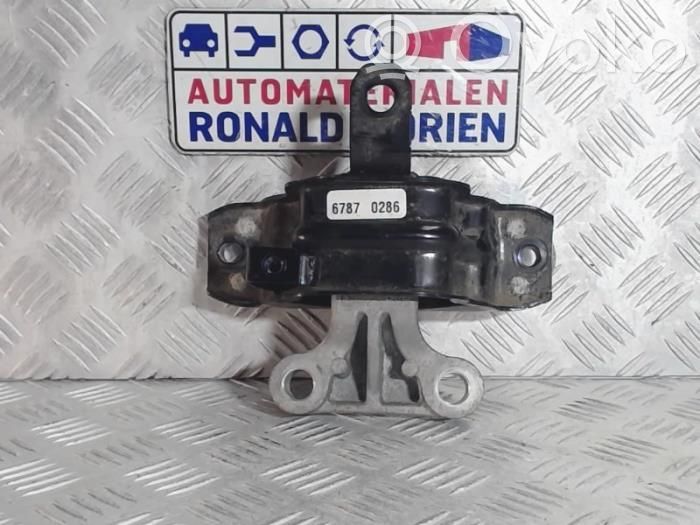 Opel Karl Gearbox mounting bracket 