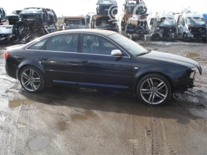 Audi A6 S6 C5 4B Galinis pusašis 