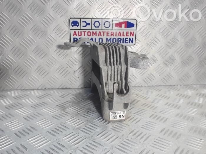 Opel Astra J Variklio pagalvė 
