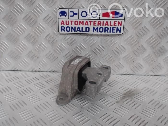 Engine mount bracket   1S0199262,1S0199262