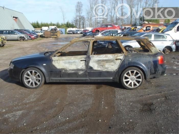 Audi A6 S6 C5 4B Galinis pusašis 