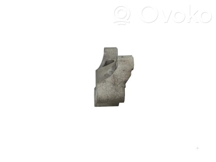 Engine mount bracket   13185906,13185906
