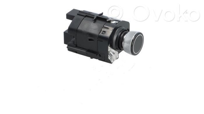 Head unit multimedia control   4KL919600A