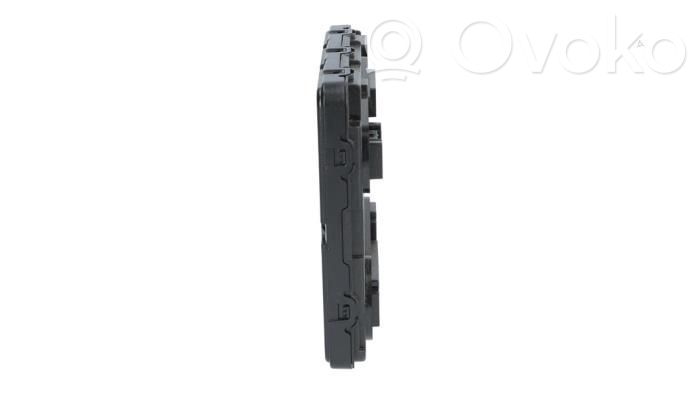 Audi e-tron Central body control module 