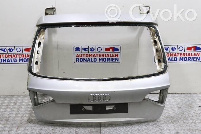 Audi A4 S4 B8 8K Aizmugurējais pārsegs (bagāžnieks) 