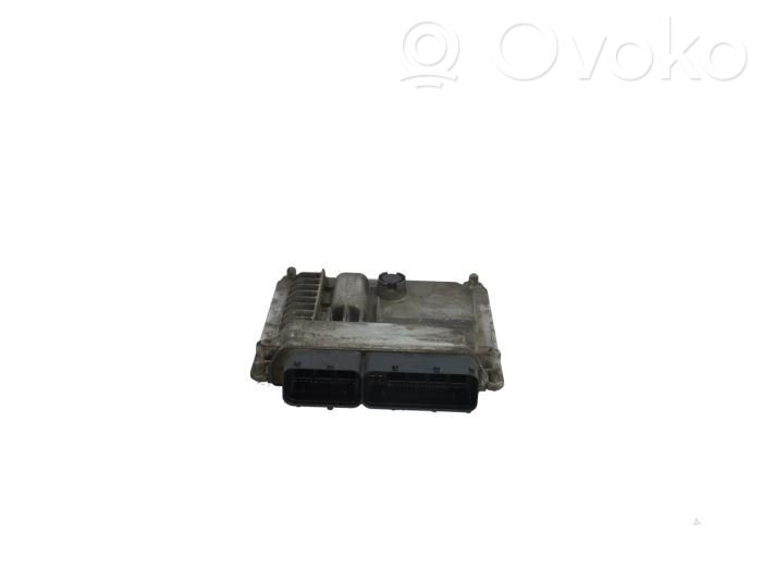 Volkswagen Golf VII Engine control unit/module 