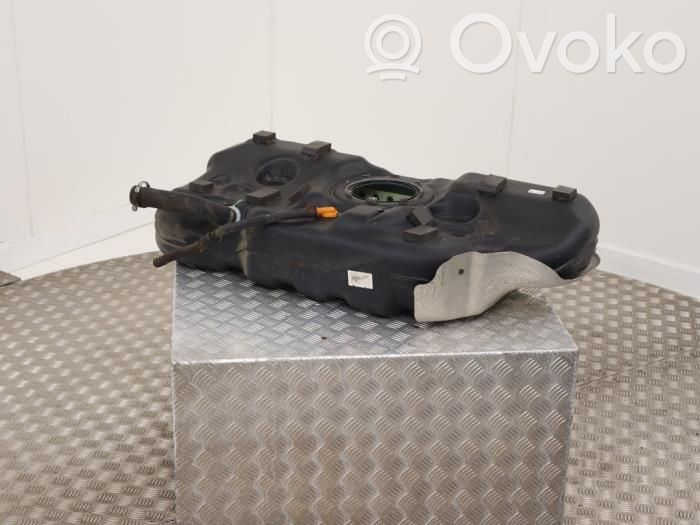 Hyundai i30 Polttoainesäiliö 