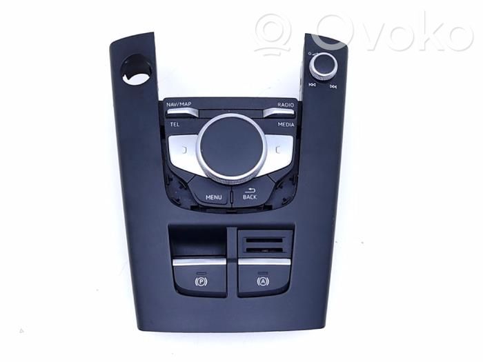 Audi A1 Unitate principală radio/CD/DVD/GPS 