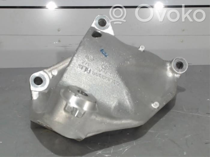 Volkswagen Crafter Engine mount bracket 