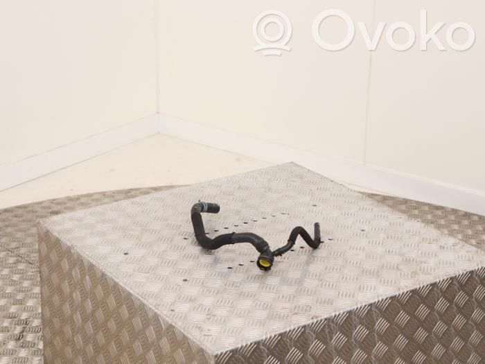 Audi Q3 F3 Przewód / Wąż chłodnicy 