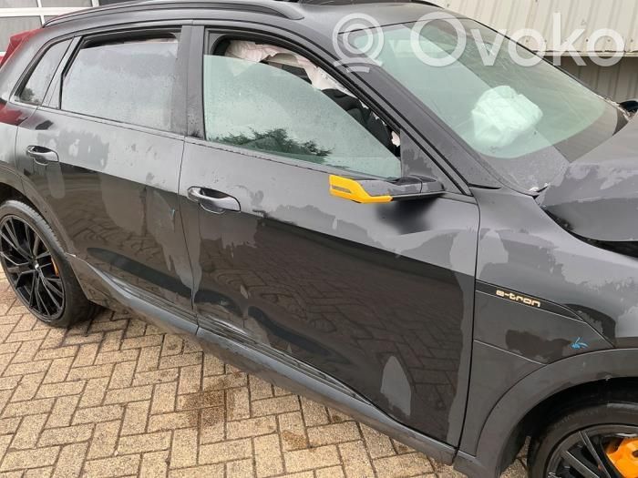 Audi e-tron Priekinės durys 