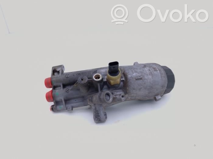 Oil filter mounting bracket   JDE39602