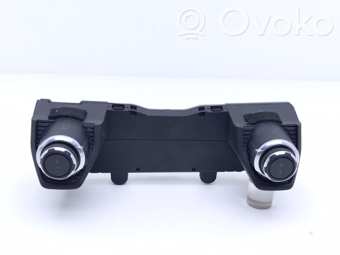 Lynk & co 01 Climate control unit 