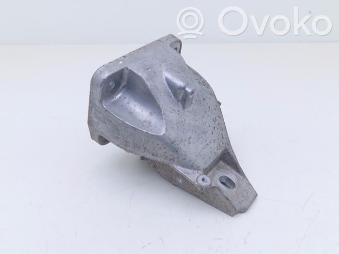 Land Rover Defender Engine mount bracket 