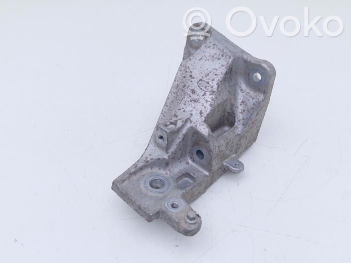Land Rover Defender Engine mount bracket 