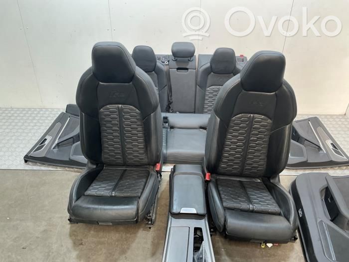 Audi RS6 C8 Juego interior 