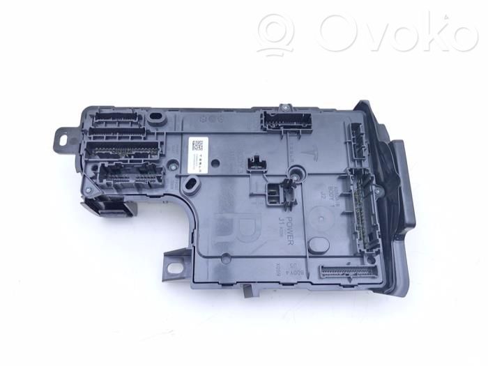 Tesla Model Y Module de contrôle carrosserie centrale 