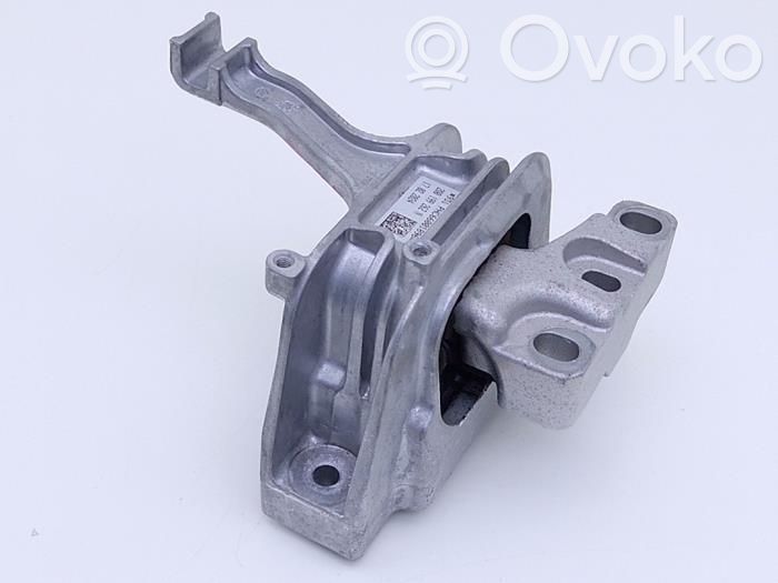 Volkswagen Taigo Engine mount bracket 