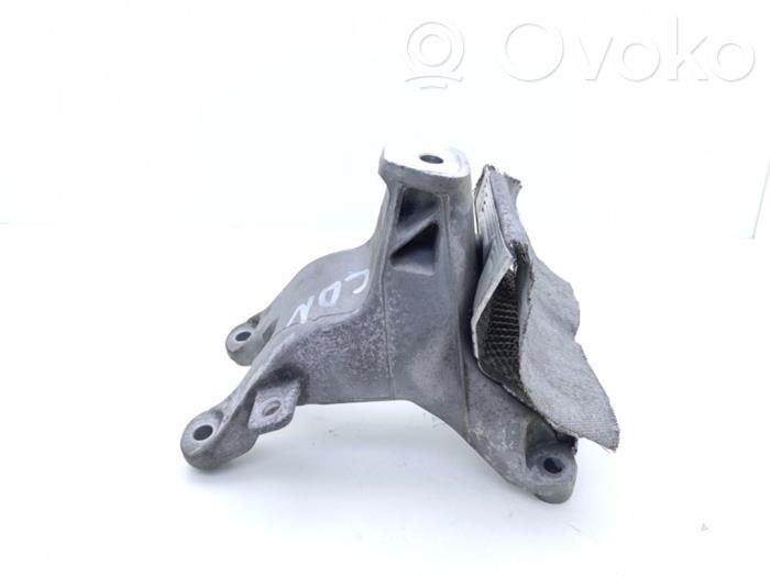 Audi Q5 SQ5 8R Engine mount bracket 