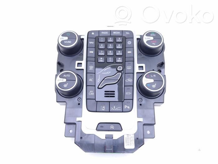 Volvo V40 Panel / Radioodtwarzacz CD/DVD/GPS 