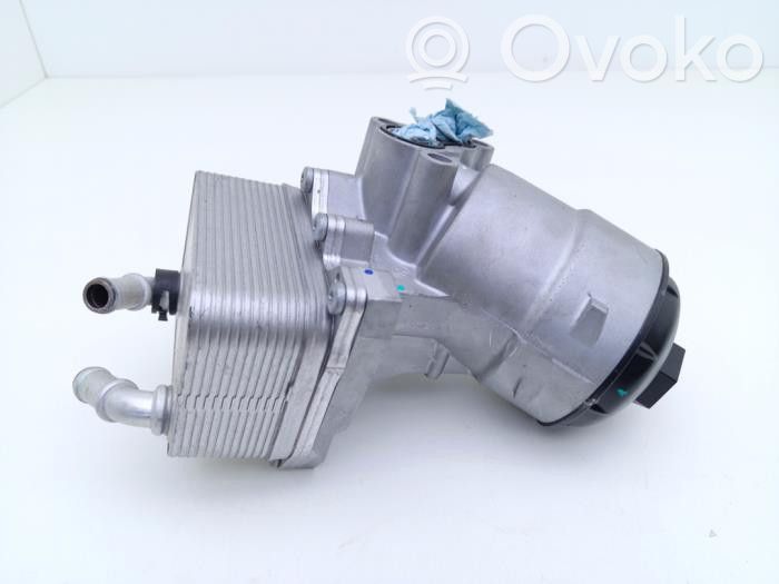 Volkswagen PASSAT B8 Soporte de montaje del filtro de aceite 