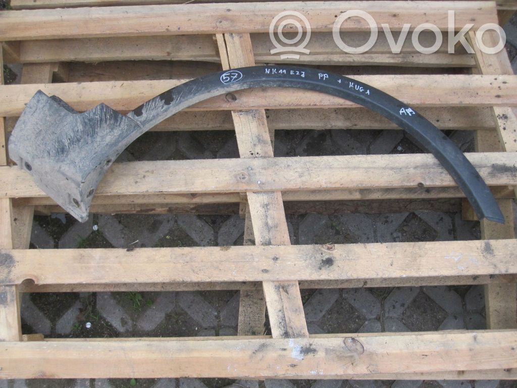Front arch trim