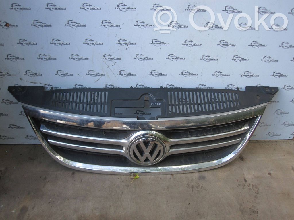 Rejilla delantera   5N0853653A