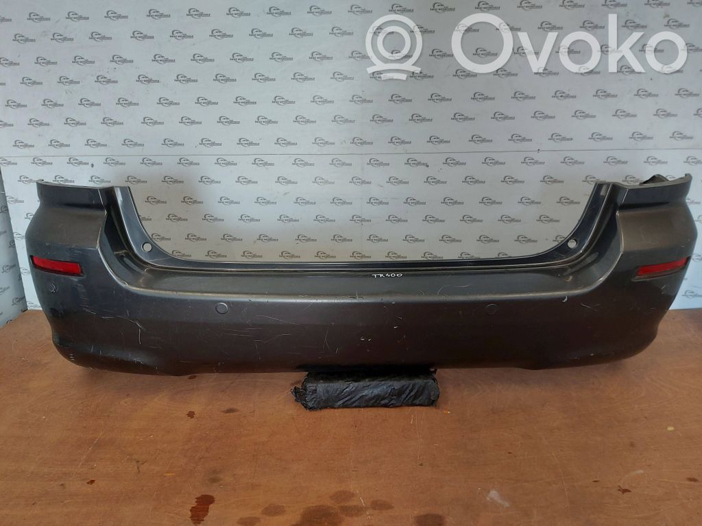 Toyota Corolla Verso AR10 Parachoques 