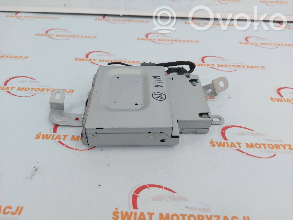Mazda 3 III Sound amplifier 