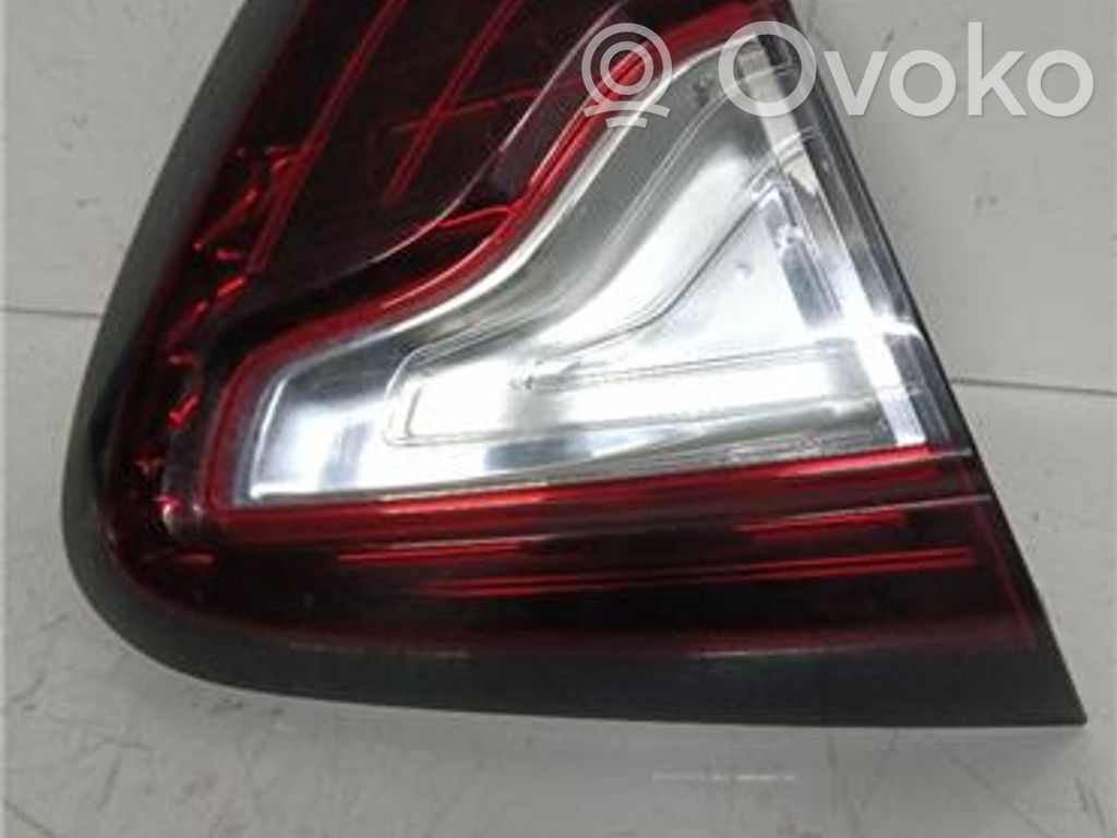Renault Captur Takavalon polttimo 