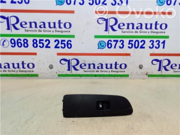 BMW 1 E82 E88 Electric window control switch 