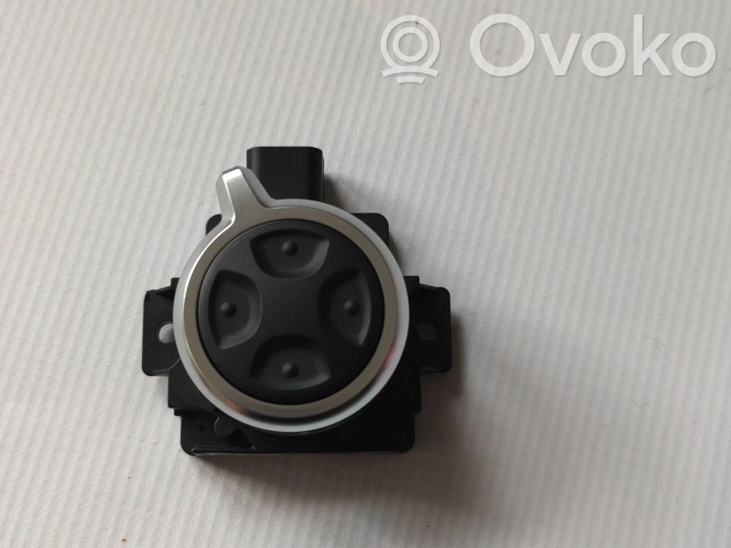 Audi Q7 4M Door control unit/module 