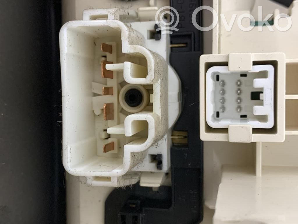 Toyota Corolla E120 E130 Climate control unit 