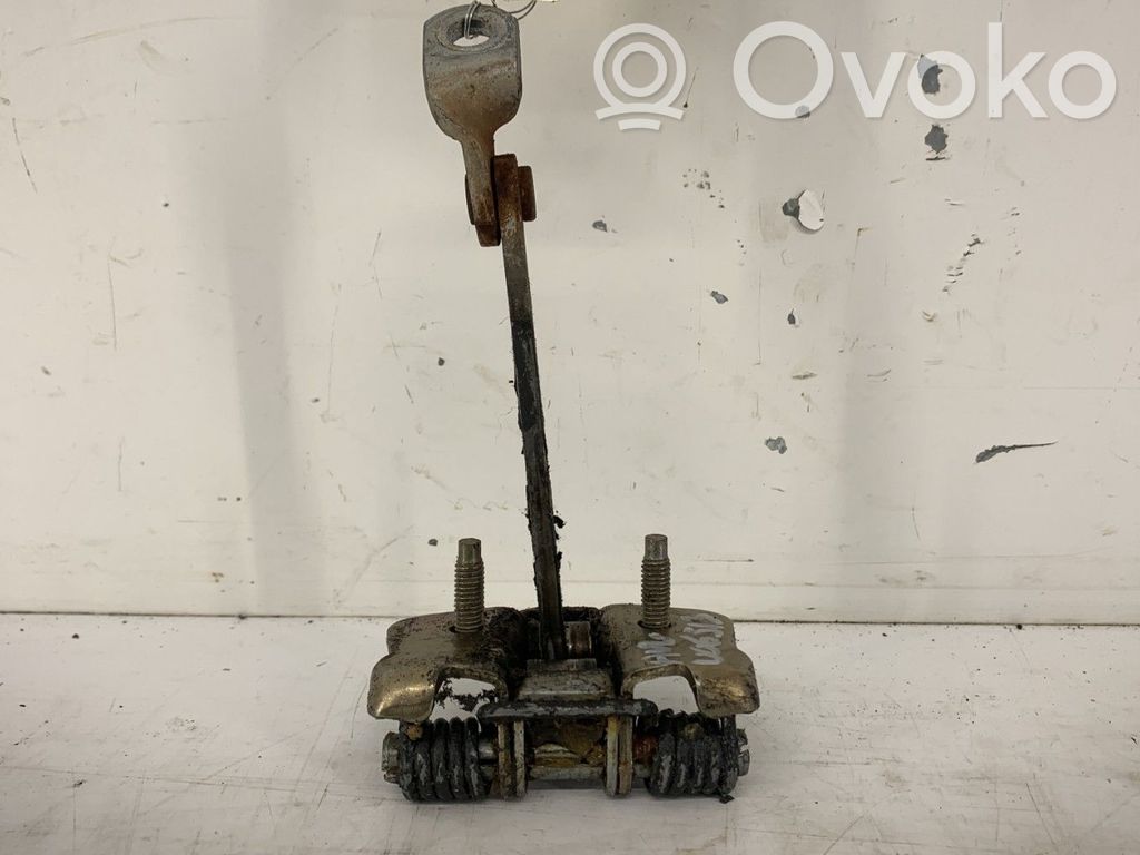Renault 19 Etuoven pidätin 