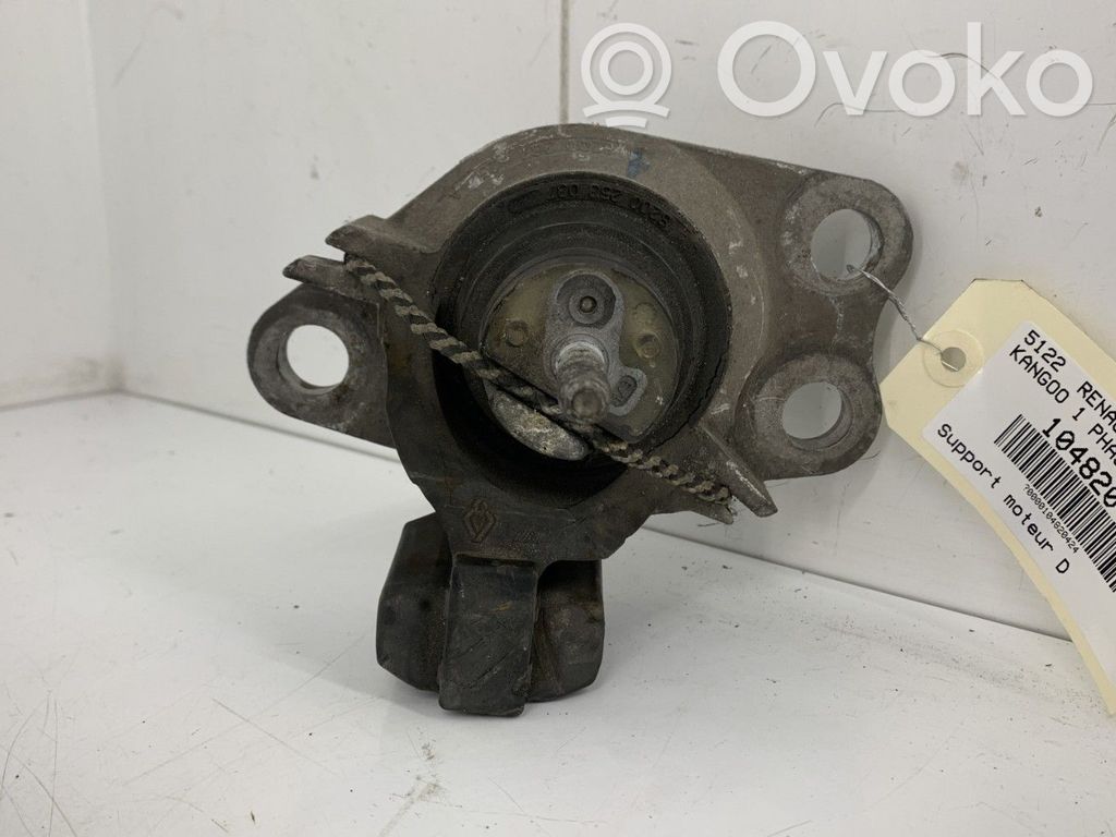 Renault Kangoo I Engine mount bracket 