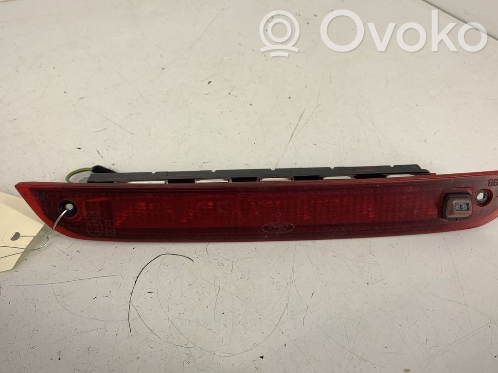 Ford Focus Third/center stoplight 