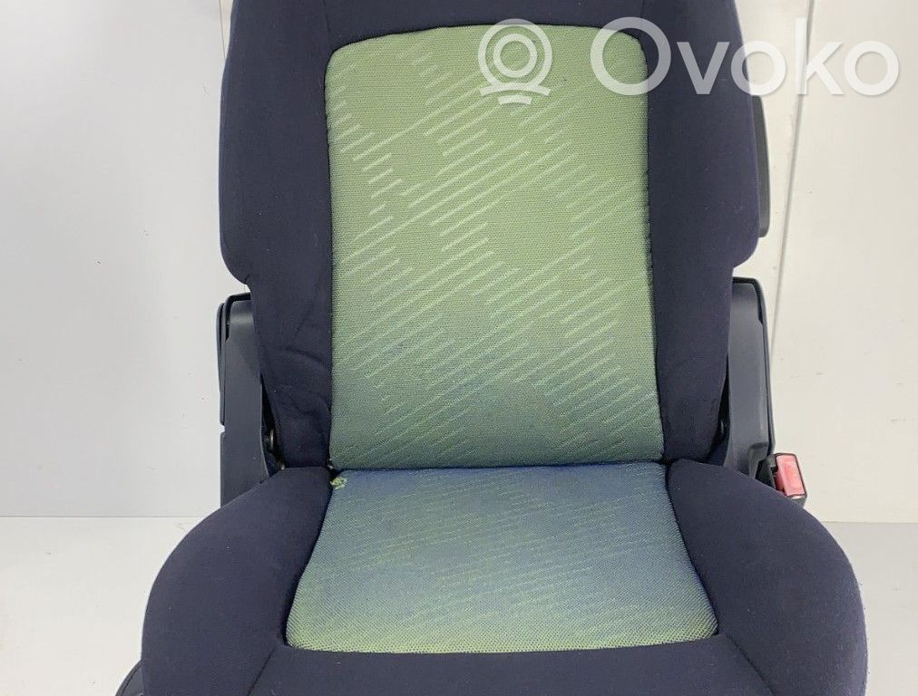 Peugeot 1007 Fotel przedni pasażera 