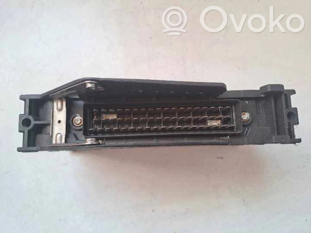Volkswagen Golf III ABS-ohjainlaite/moduuli 