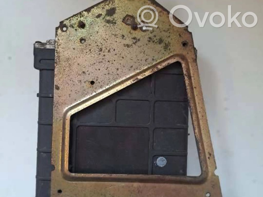 Volkswagen PASSAT B4 Engine control unit/module 