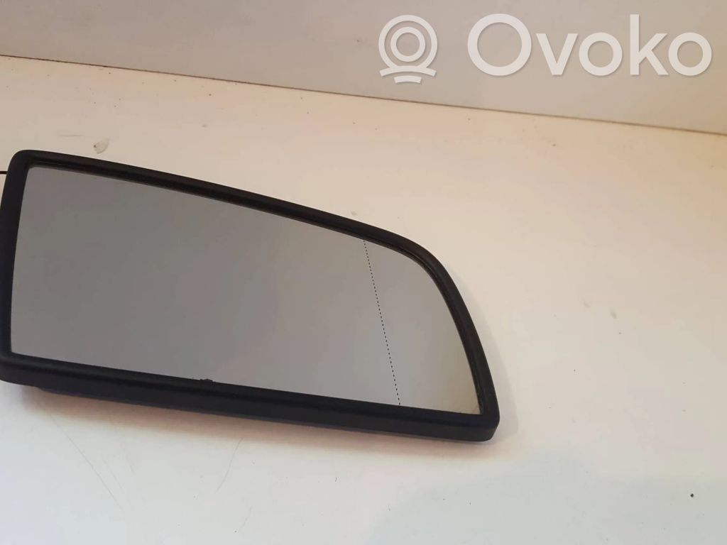 BMW 5 E60 E61 стекло зеркало 