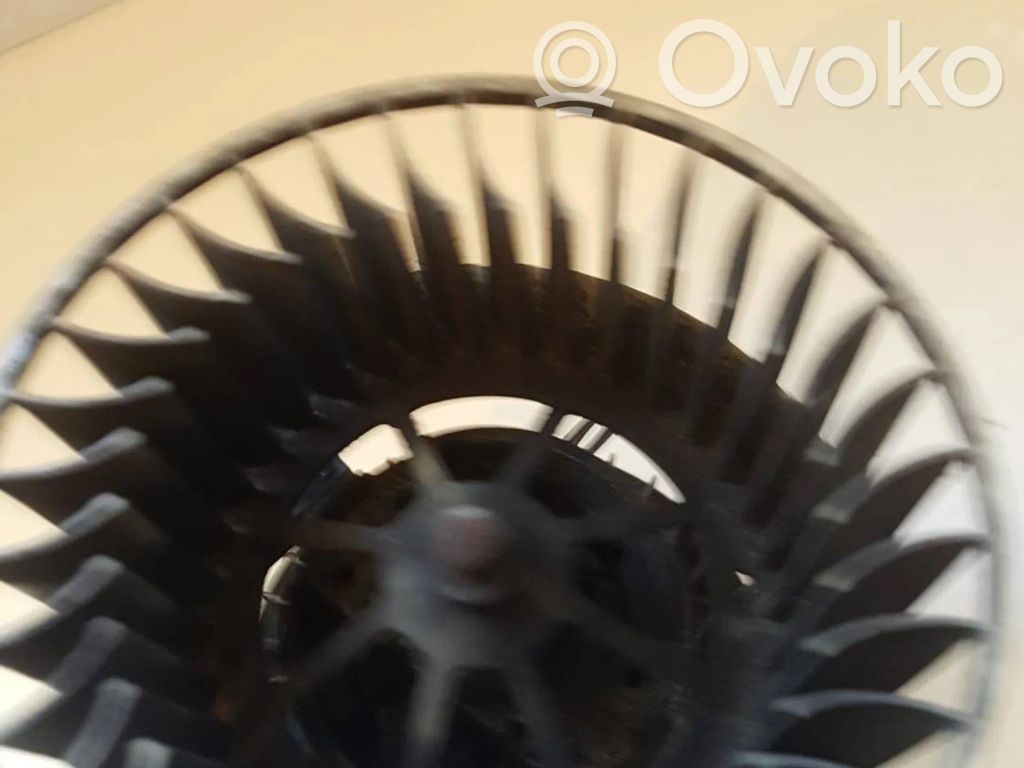 Mazā radiatora ventilators   012715
