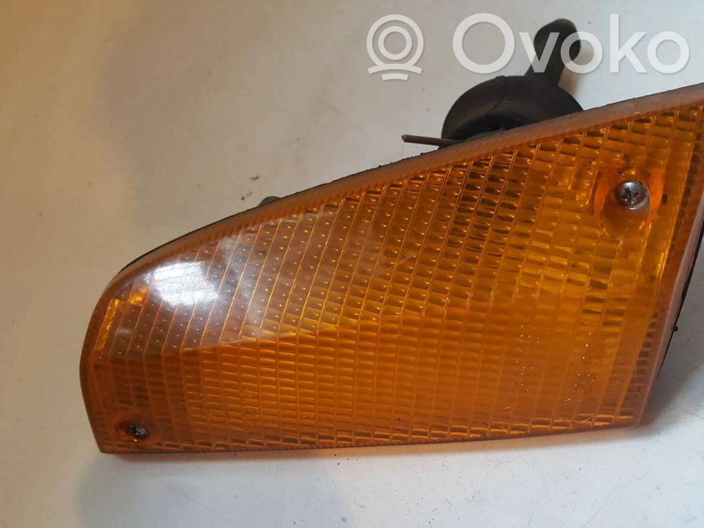 Front indicator light   1359161,23020,32733R6