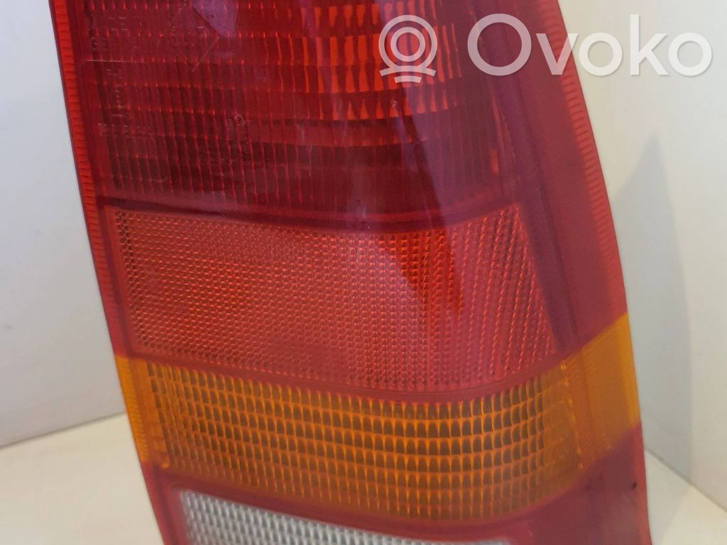 Opel Kadett E Galinio žibinto dangtelis (lizdas) 
