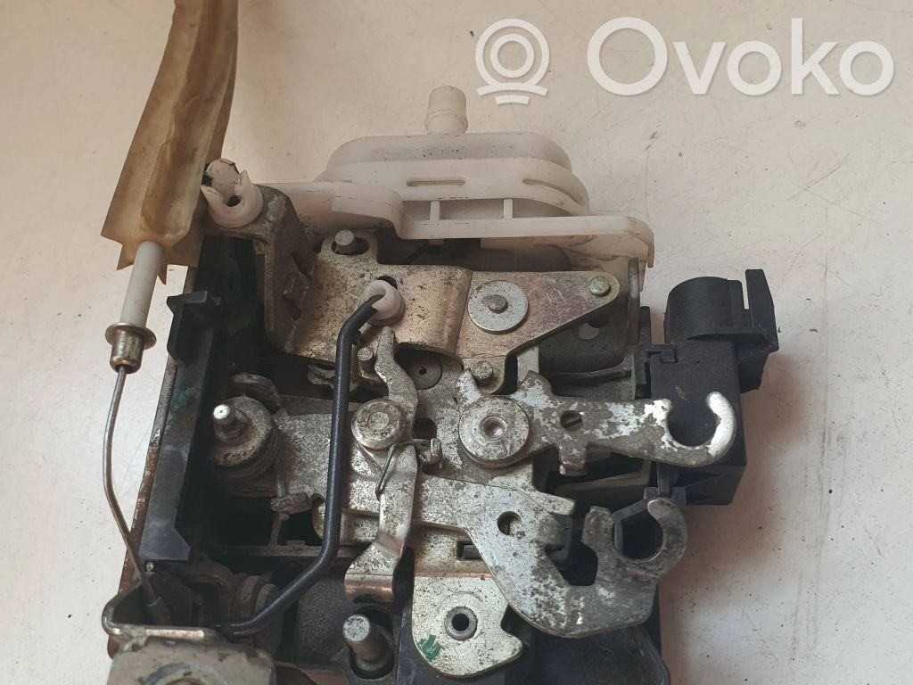 Zamek drzwi przednich   400173A,61030