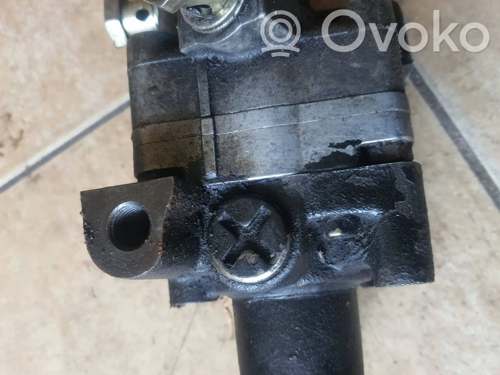 BMW 5 E34 Power steering pump 