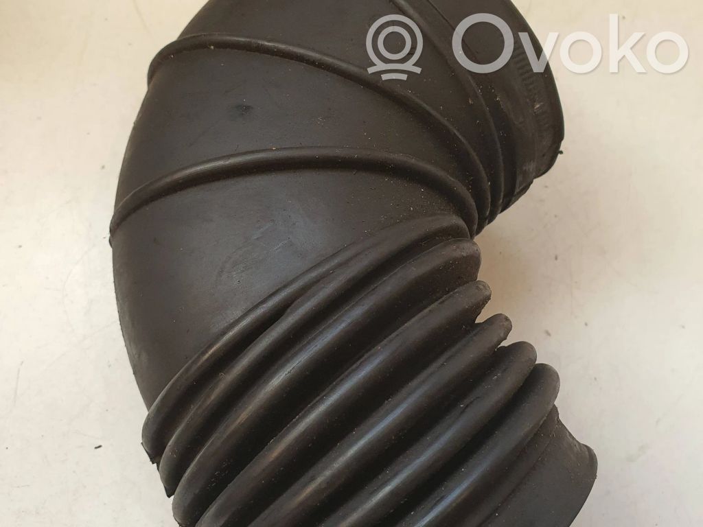BMW 7 E32 Caurule (-es) / šļūtene (-es) 