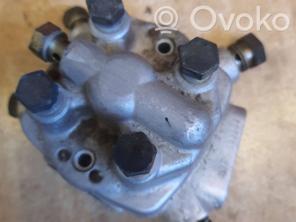 Audi 80 90 B3 Rozdzielacz paliwa 