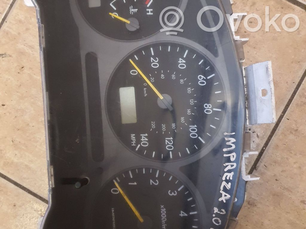 Subaru Impreza II Spidometras (prietaisų skydelis) 